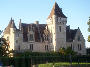 Exterior - Quaint Holiday Home in Castelnaud-la-chapelle With Terrace (Castelnaud-la-Chapelle)