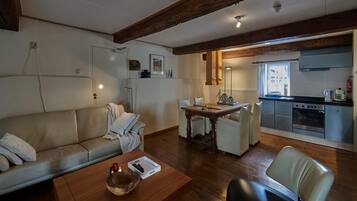 Apartment | Living room