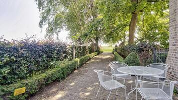Apartment | Garden