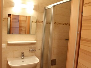 Bathroom - Modern Apartment Near Ski Area in Sankt Michael im Lungau (Sankt Michael im Lungau)