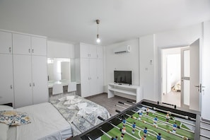 5 chambres, fer et planche à repasser, Wi-Fi gratuit, draps fournis