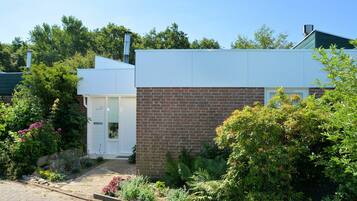 Bungalow | Exterior