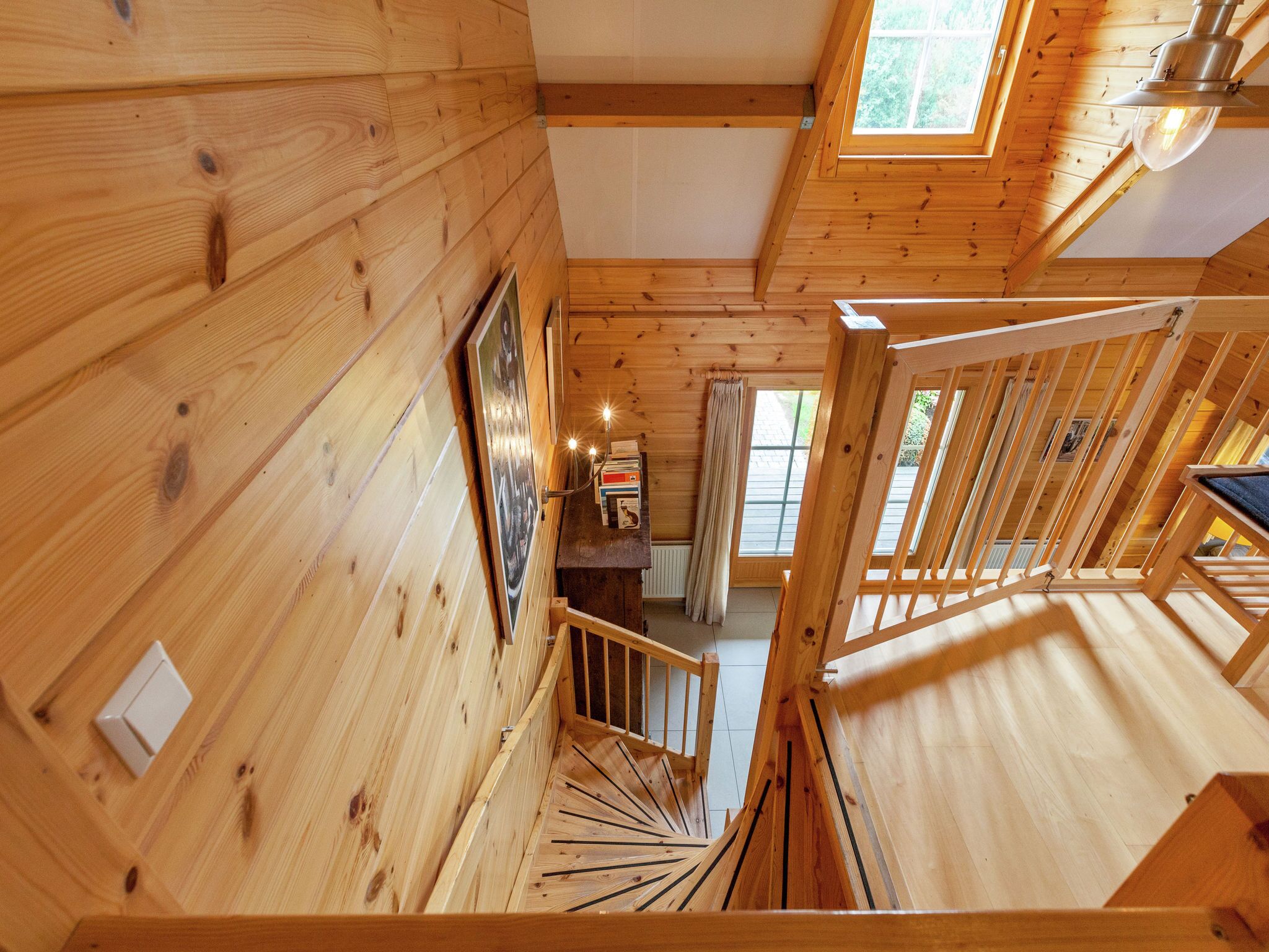 4 bedrooms, individually furnished