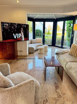 Smart TV, fireplace - Fantastic VILLA***** Whirlpool, sauna, wood-burning fireplace, barbecue, high-speed internet (Göhren-Lebbin)