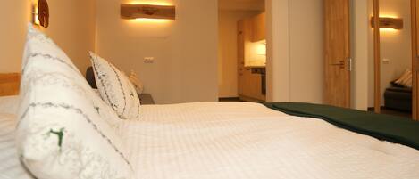 1 bedroom, hypo-allergenic bedding, soundproofing, free cots/infant beds