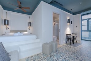 1 slaapkamer, een strijkplank/strijkijzer, gratis wifi, beddengoed