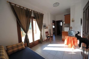 Decoración personalizada, muebles diferentes y wifi gratis 