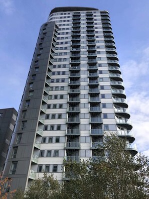 Standard Apartment, 2 Bedrooms | Exterior - Lovely Home in Media City right by the Quays (Salford)