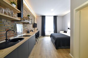 Comfort Studio | Private kitchenette | Fridge, stovetop, electric kettle, toaster - Imperial Apartments (Zagreb)
