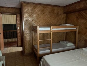 Standard-Vierbettzimmer | Kostenloses WLAN