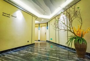Hallway - Putian Hotel (Xiamen Mingfa Plaza) (Xiamen)