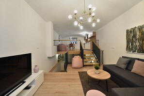 Apartment | Living area | Flat-screen TV - Hidden Backyard Apartments (Zagreb)