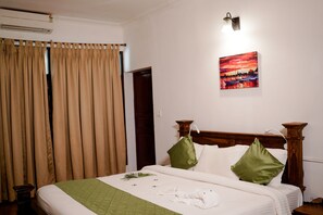 Deluxe Double Room, 1 King Bed | Egyptian cotton sheets, premium bedding, down duvets, memory-foam beds - Marari Beach Palace (Ambalapuzha)