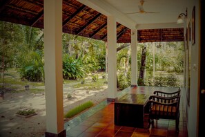 Deluxe Double Room, 1 King Bed | Egyptian cotton sheets, premium bedding, down duvets, memory-foam beds - Marari Beach Palace (Ambalapuzha)