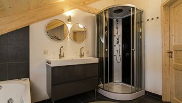 Chalet | Bathroom