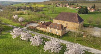 Cottage on a Beautiful Lake With a Lovely Garden and Courtyard