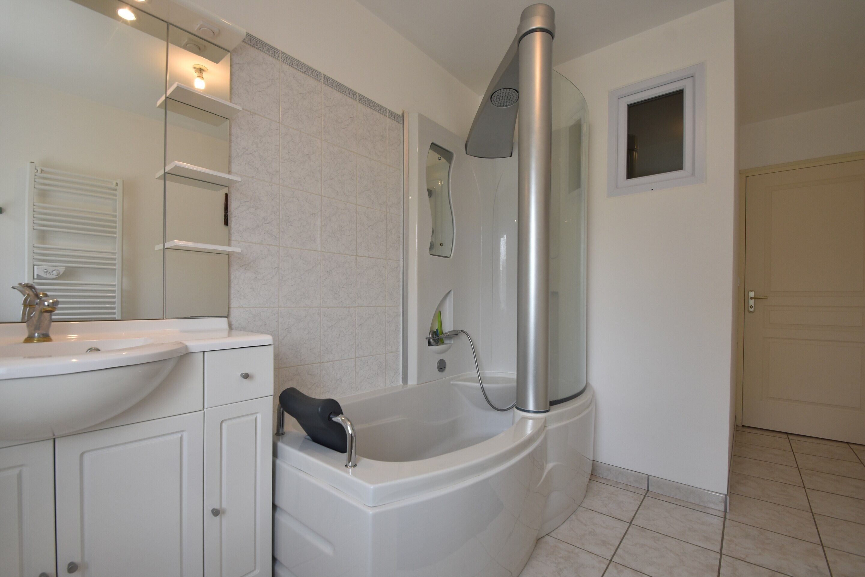 House | Bathroom