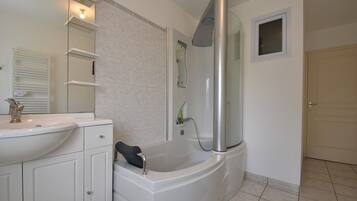 House | Bathroom