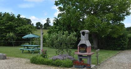 Home for 7 Guests in Plouvara