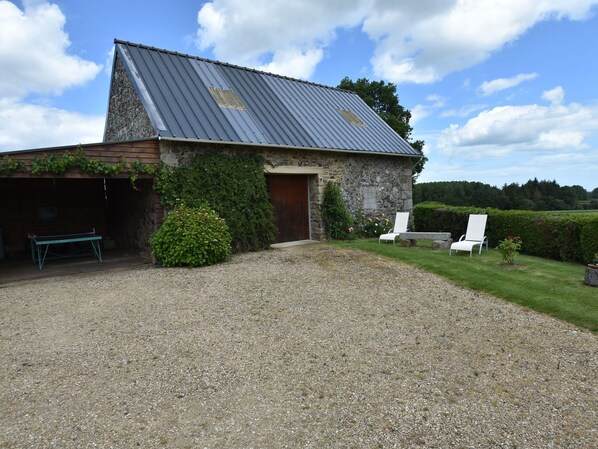 Garden - Home for 7 Guests in Plouvara (Plouvara)