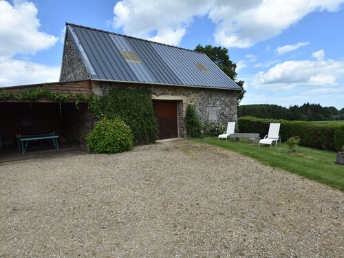 Home for 7 Guests in Plouvara