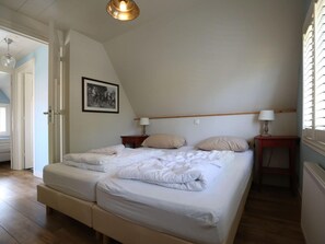 2 bedrooms, individually furnished - Villa in Wieringer Style With Hot Tub (Hippolytushoef)