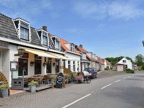 Exterior - Holiday Home in Village of Zonnemarie (Zonnemaire)