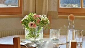 Dining - Stunning Apartment in Hart im Zillertal With Garden (Hart im Zillertal)