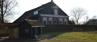 Tranquil Farmhouse in Wapserveen by the Forest