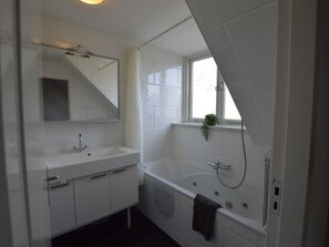 House | Bathroom