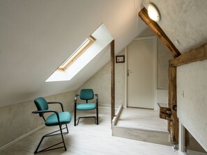 12 Schlafzimmer, individuell eingerichtet
