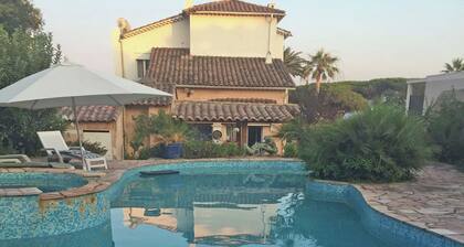 Magnificent Villa in Grimaud With Swimming Pool
