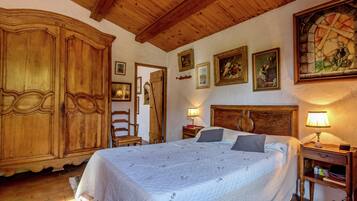 House | 3 bedrooms, bed sheets