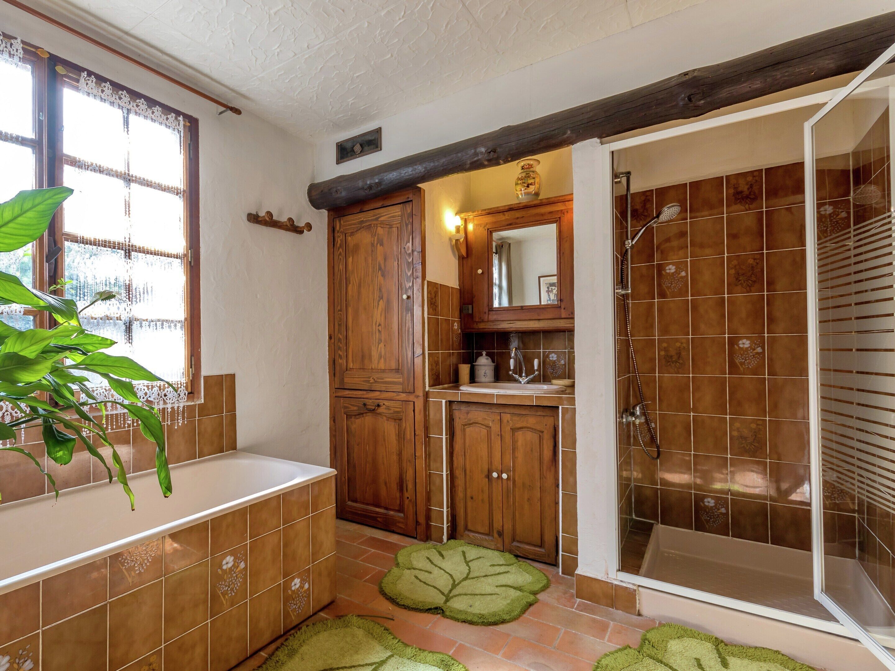 House | Bathroom