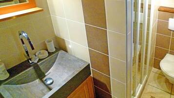 Chalet | Kamar mandi | Shower
