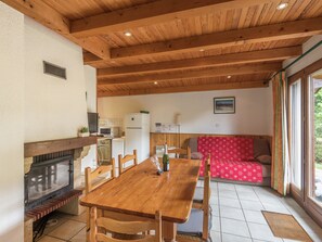 Chalet | Tempat makan