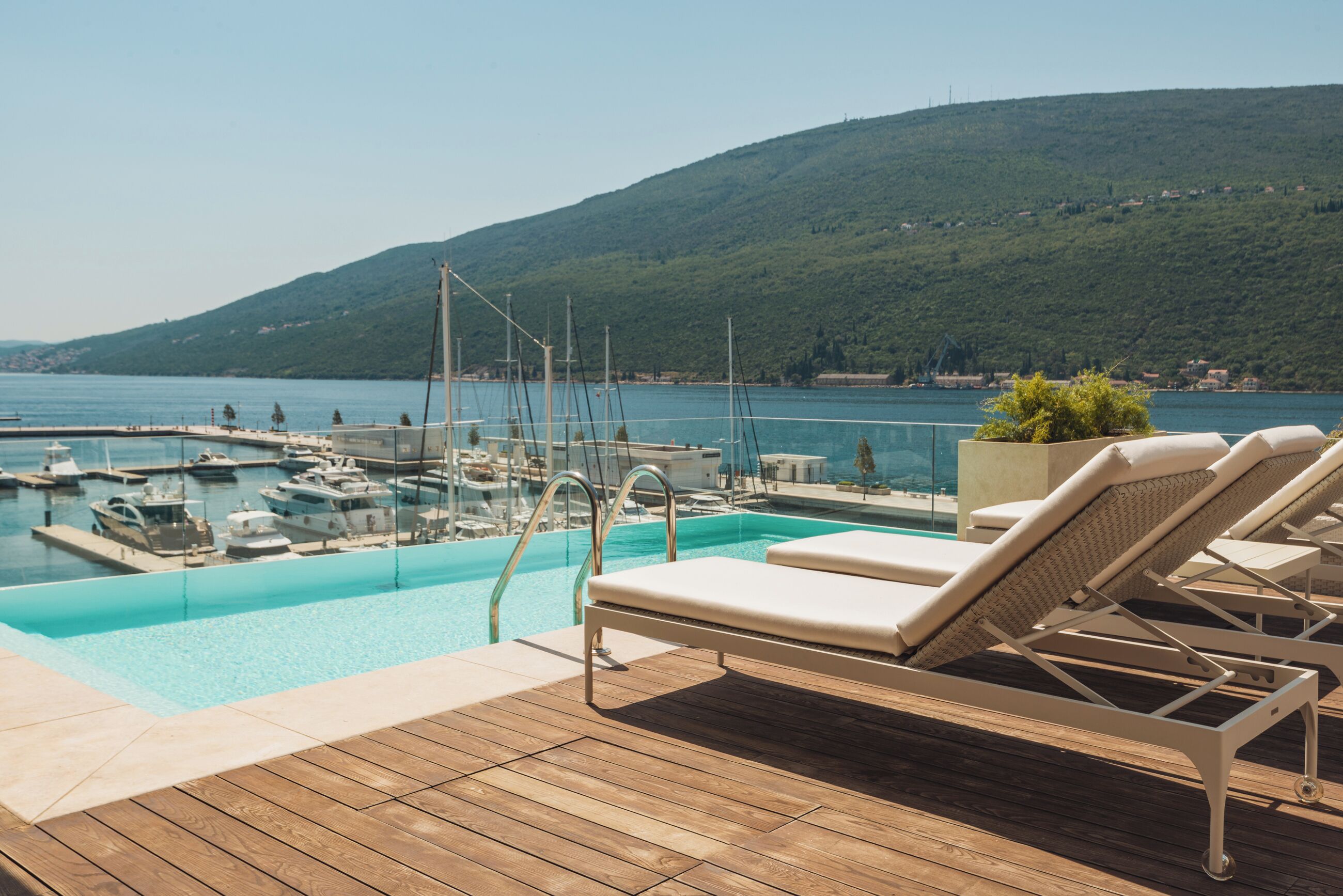 Quarto, 1 cama King, acessível, vista para o mar (3 Bds - Sky Villa with pool Sea View) | Terraço/pátio