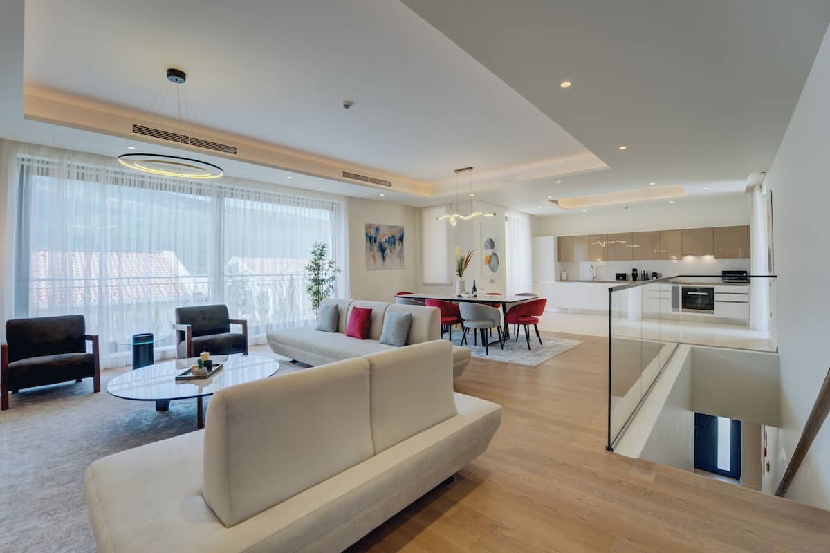 3 Bds- Castelnuovo Village Suite | บริเวณนั่งเล่น | สมาร์ททีวี