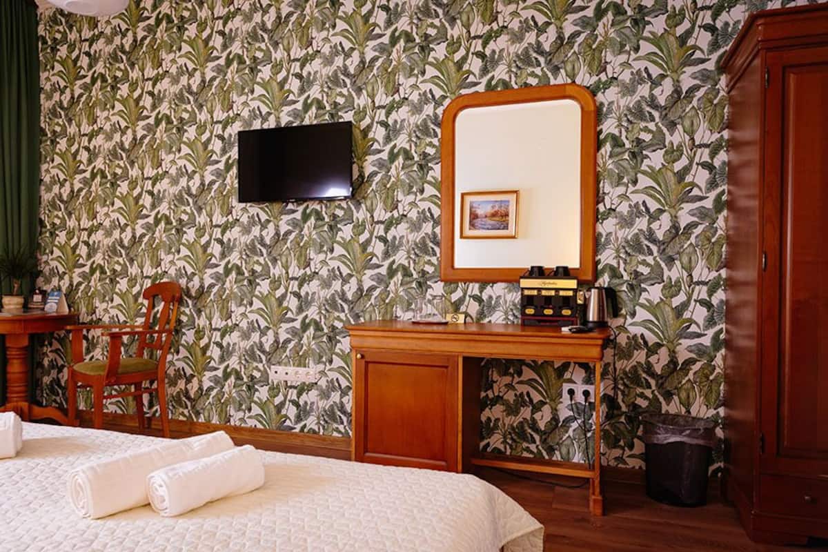 1 bedroom, minibar, in-room safe, blackout drapes