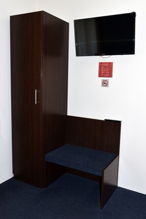 單人房 | 書桌、免費無線上網