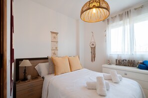 3 bedrooms, iron/ironing board, free WiFi, bed sheets