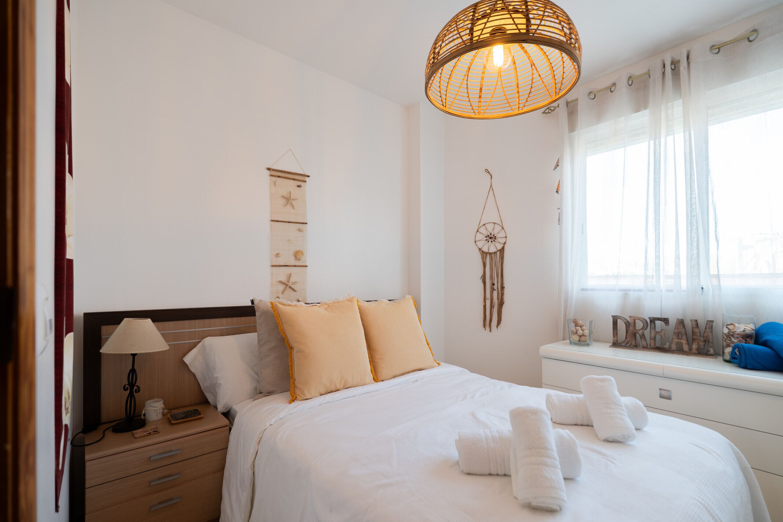 3 bedrooms, iron/ironing board, free WiFi, bed sheets