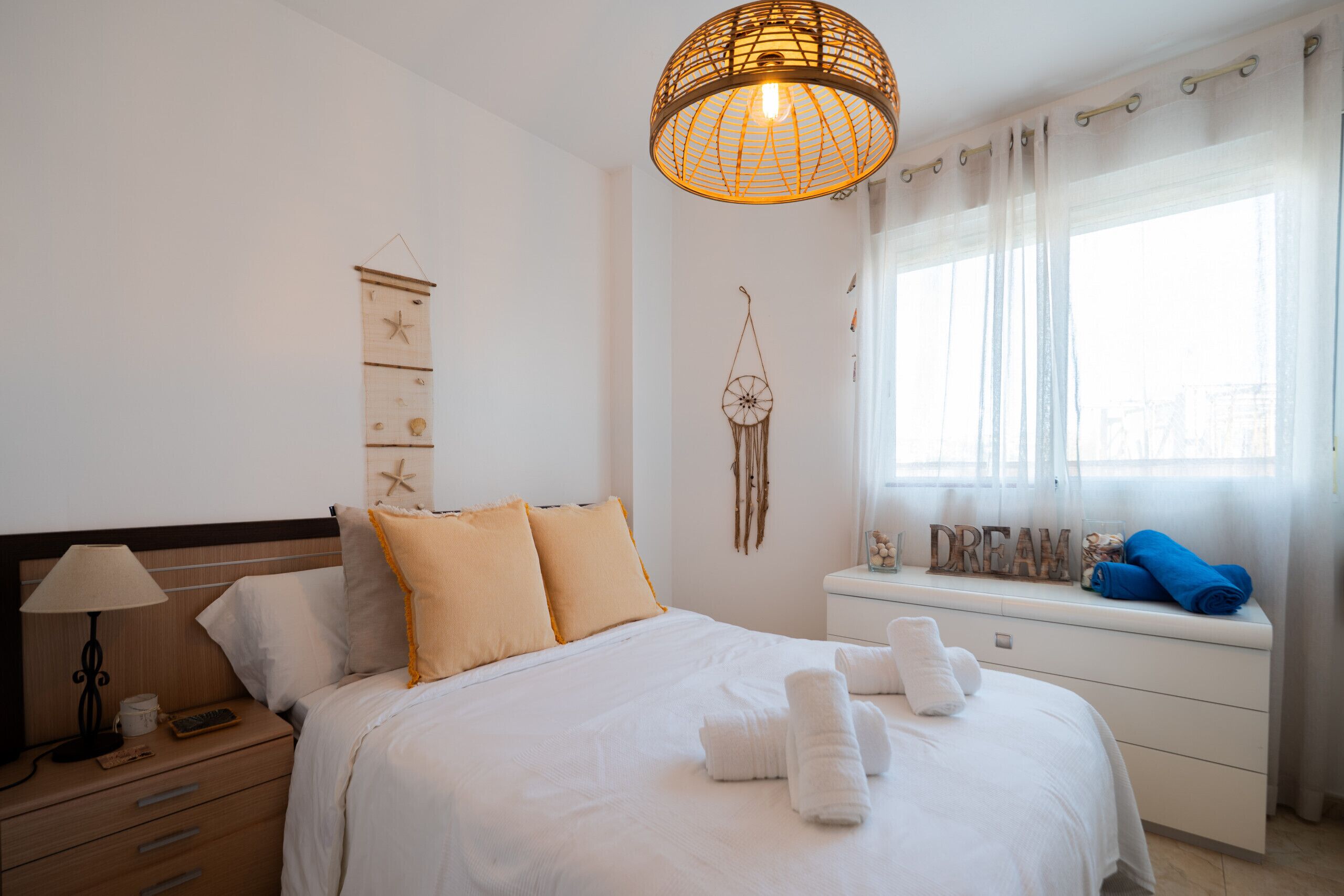 3 chambres, fer et planche à repasser, Wi-Fi gratuit, draps fournis