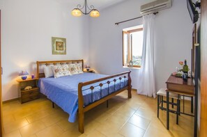 Leilighet, sjøutsikt | Wi-fi (inkludert) og sengetøy