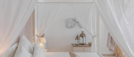 3 عدّة غرف نوم ومكتب ومكواة/لوح كي وسرير سفر