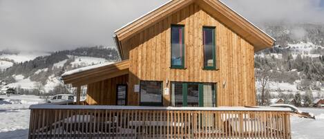 Chalet | Exterior