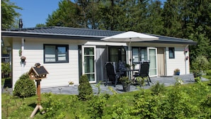 House | Exterior - Chalet Near Campground (De Bult)
