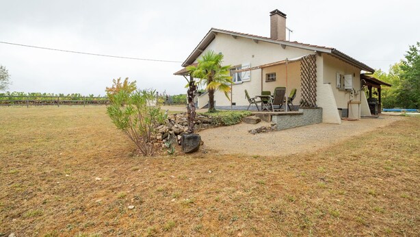 Unclassified image, 1 of 30, button - Modern Bungalow in Belaye With Swimming Pool (Belaye)