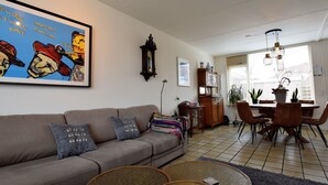 Dining - Lovely Holiday Home in Noordwijk With Garden (Noordwijk)