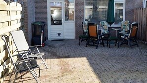 Balcony - Lovely Holiday Home in Noordwijk With Garden (Noordwijk)